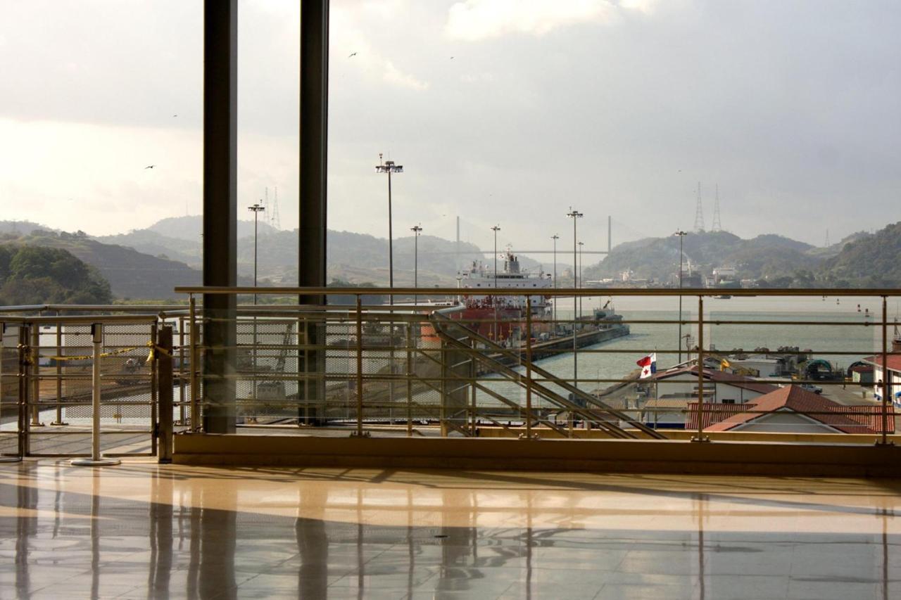 Central Hotel Panama Casco Viejo מראה חיצוני תמונה View of the harbour from the station