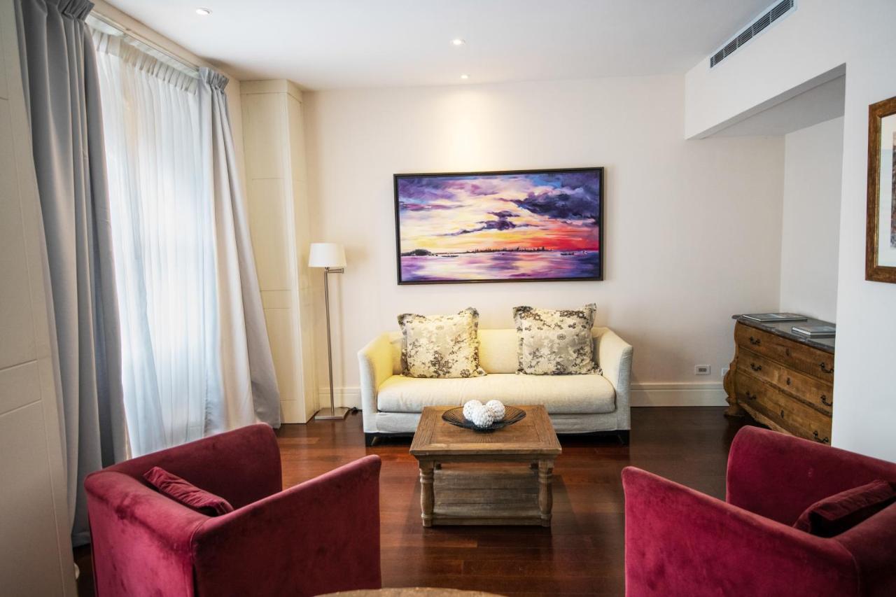 Central Hotel Panama Casco Viejo מראה חיצוני תמונה A living room in a serviced apartment in Paris