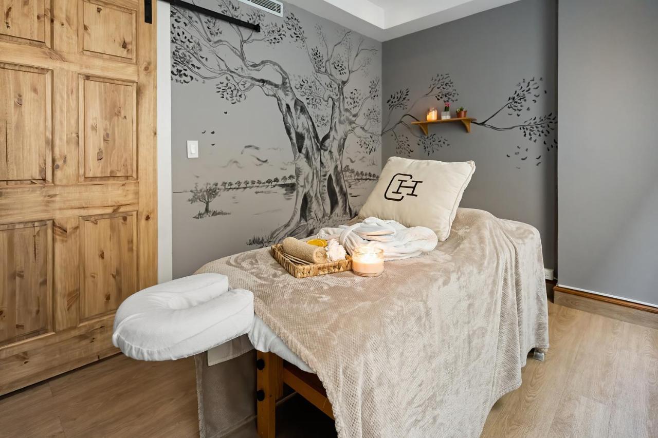 Central Hotel Panama Casco Viejo מראה חיצוני תמונה A massage table