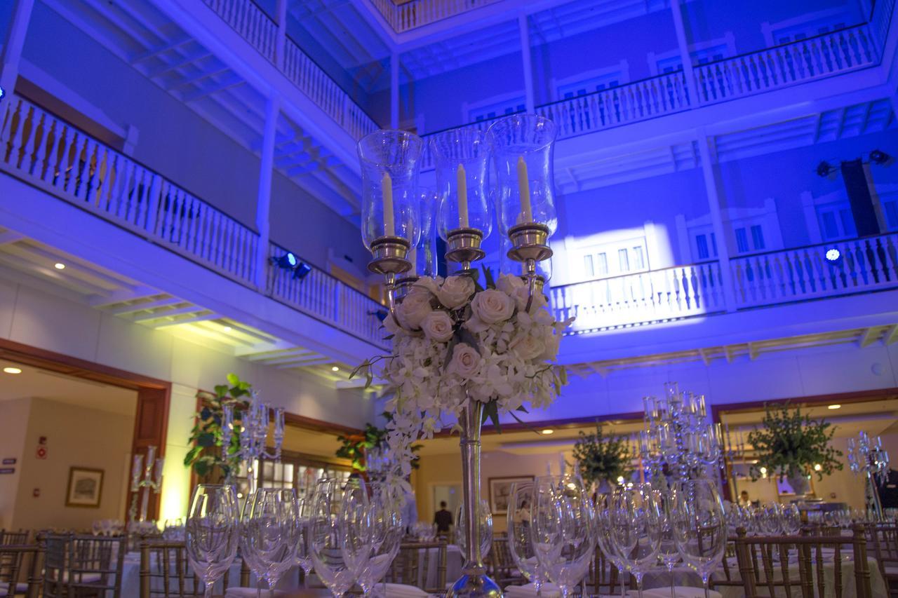 Central Hotel Panama Casco Viejo מראה חיצוני תמונה The Long Room at the Guildhall